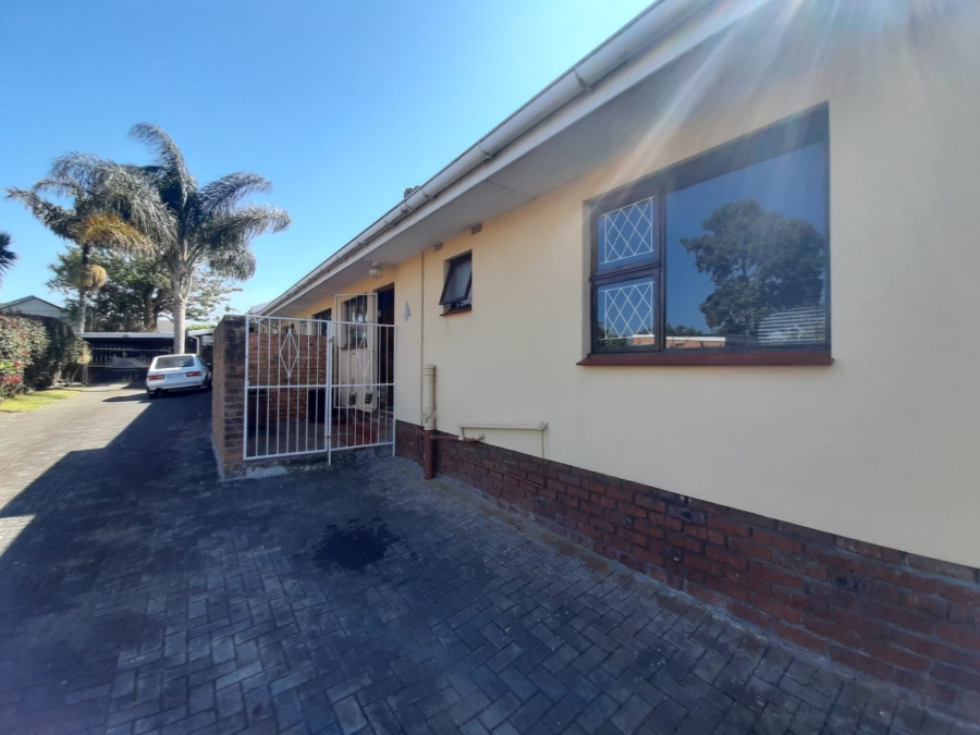 3 Bedroom Property for Sale in Cambridge West Eastern Cape